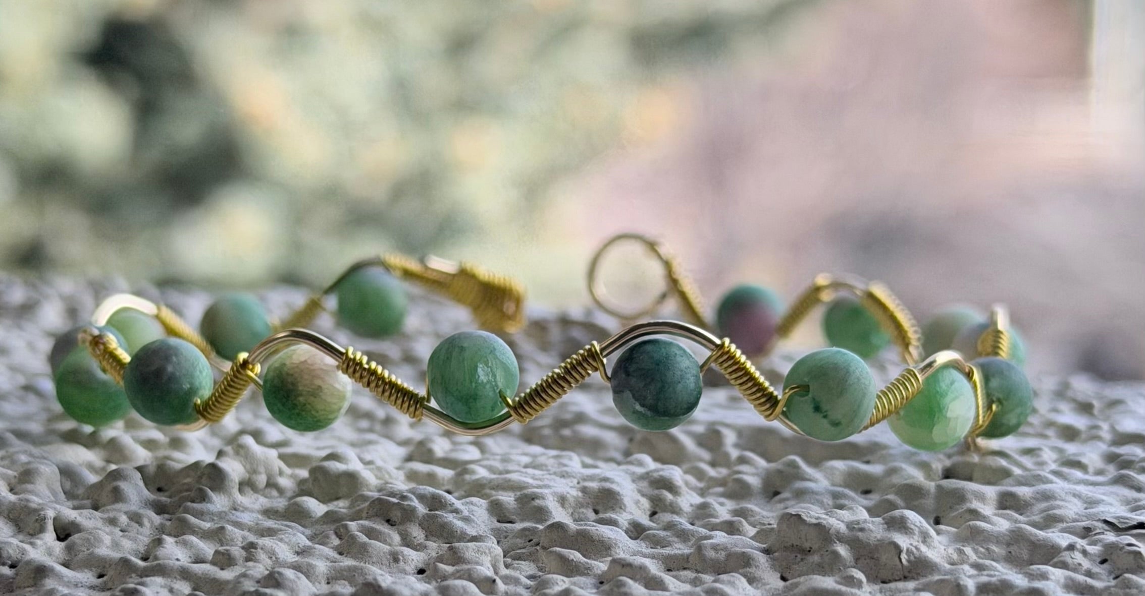 Gold wire wiggle bracelet